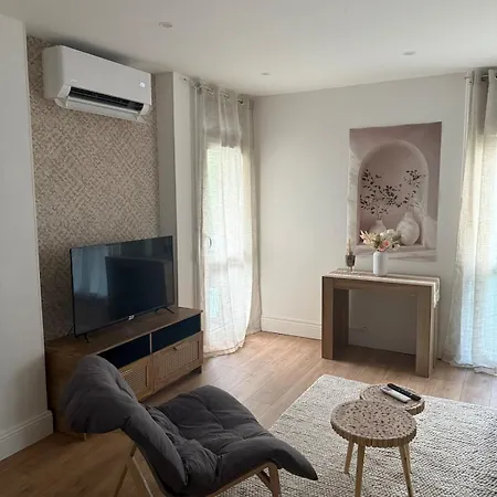 Appartement Modern And Cozy 2 Bedroom Fully Equipped