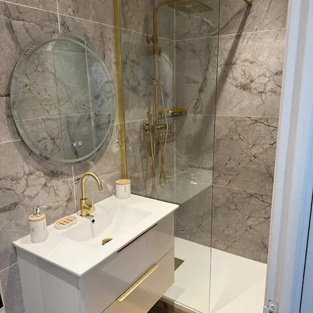 Appartement Modern And Cozy 2 Bedroom Fully Equipped *